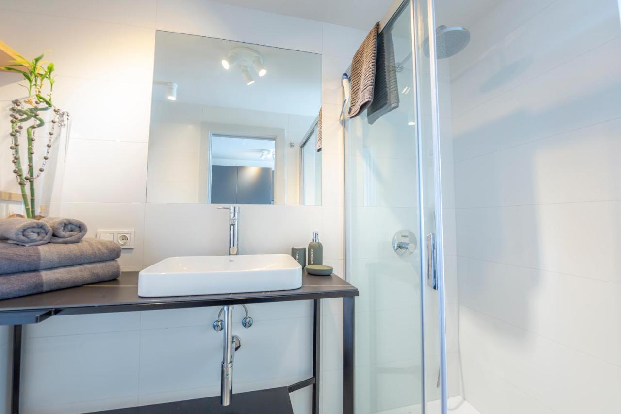 Radazul Marina Seafront 5 Apartment Luaran gambar