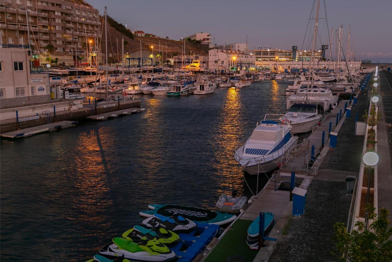 Radazul Marina Seafront 5 Apartment Luaran gambar