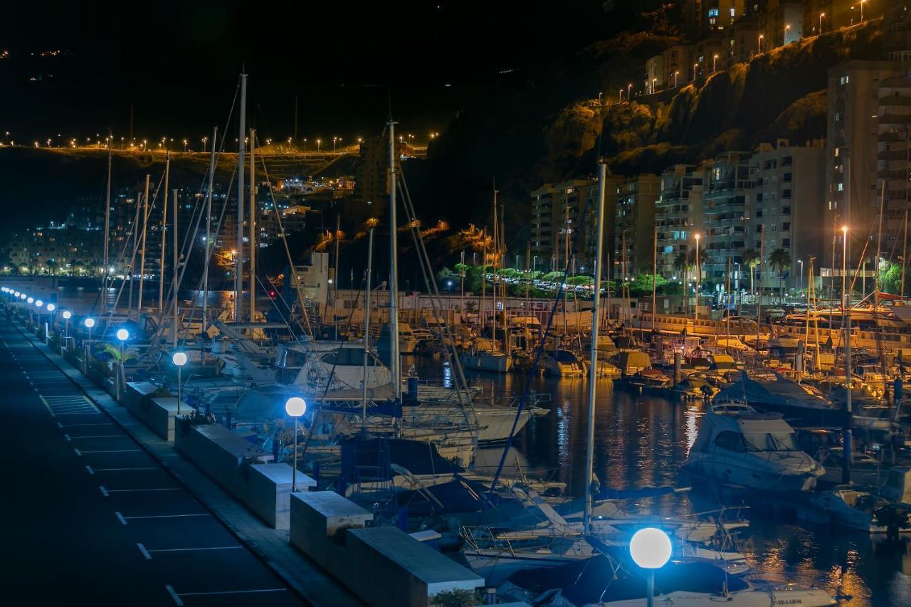 Radazul Marina Seafront 5 Apartment Luaran gambar